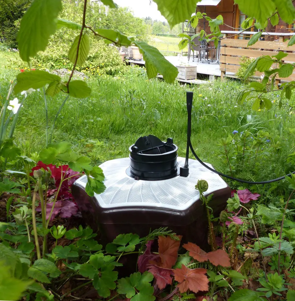 Mosquitaire CO2 dans un massif, près de la terrasse